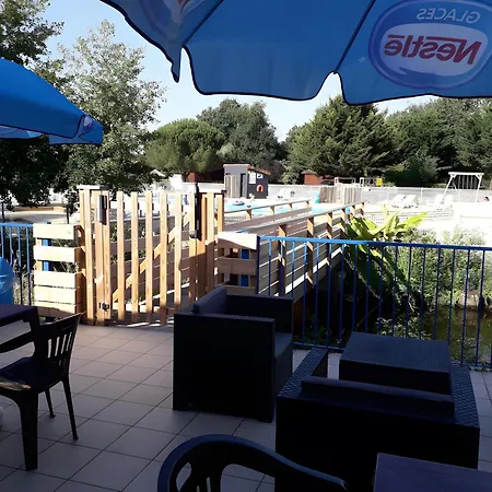 Camping Bois 5 Domaine Les Epinettes Saint-Gervais (Vendee)